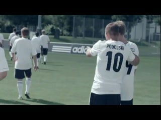 Adidas fussball dfb kampagne schneller ins trikot reverse version