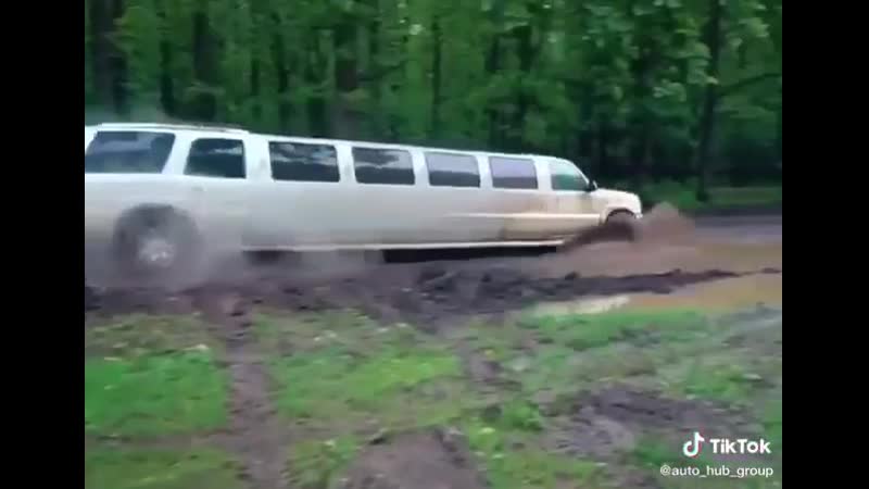 Внедорожник лимузин