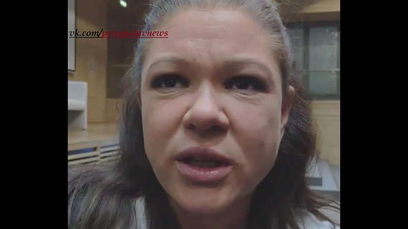 Синя птаха лижи очко