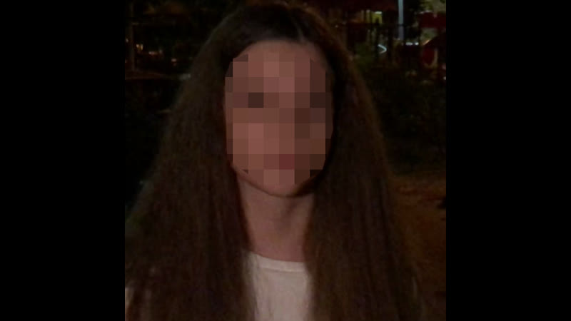 Курьер приставал к 18 летнему ребёнку