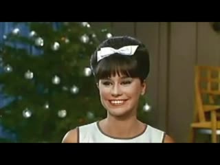 Astrud gilberto with stan getz girl from ipanema (1964)