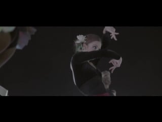 Miss caffeina mira como vuelo (videoclip oficial)