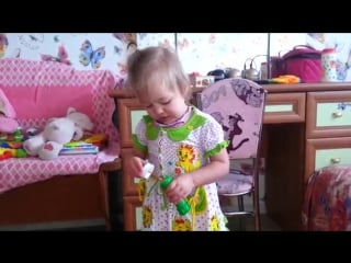 ♥ алиса надувает мыльные пузыри alice and bubbles