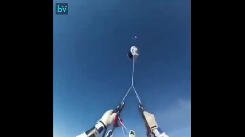 Парашют запутался в стропах