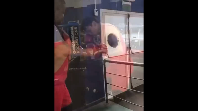 Маркос майдана снимает ржавчину