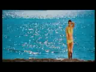 Kareena kapoor in bikini from tashan
