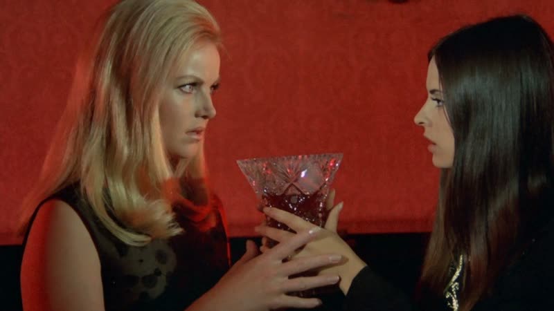 1971 porn video – «вампирши лесбиянки» (1971) ужасы, драма хесус франко