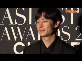 || marie claire asia star awards 2017 (photocall lee je hooh cut)