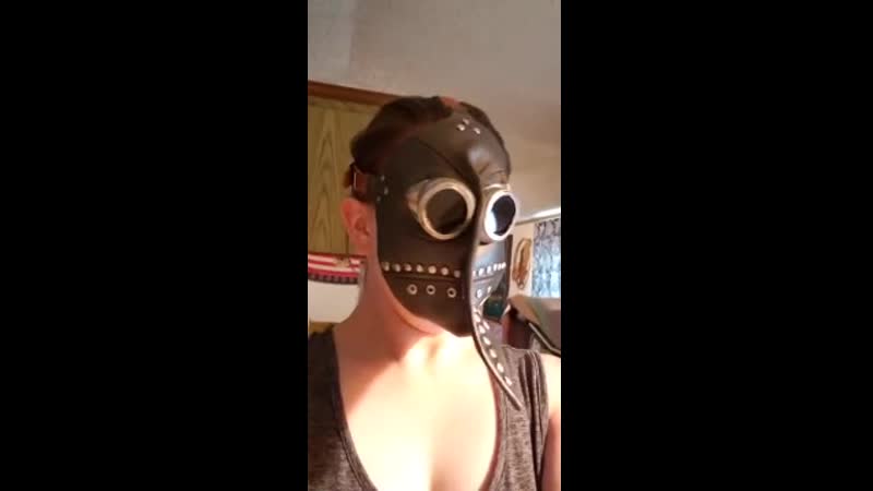 Маска чумного доктора, сейчас особенно актуально