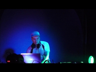 Antoni fis away 4 live @ dip dip club