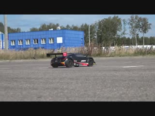 Тест драйв бешеной audi r8 100+ км ⁄ч драг против traxxas xo 1