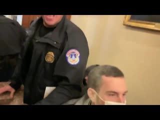 Frau wird erschossen