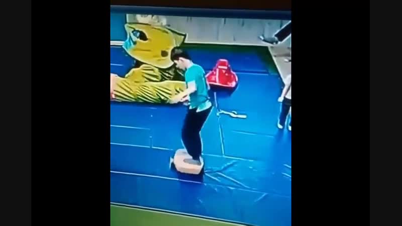 Ульяновск батутный центр в тц звезда ребенок получил двойной перелом руки со смещением при падении с баланс борда