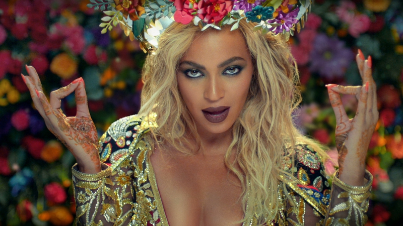 Coldplay hymn for the weekend (feat beyoncé)