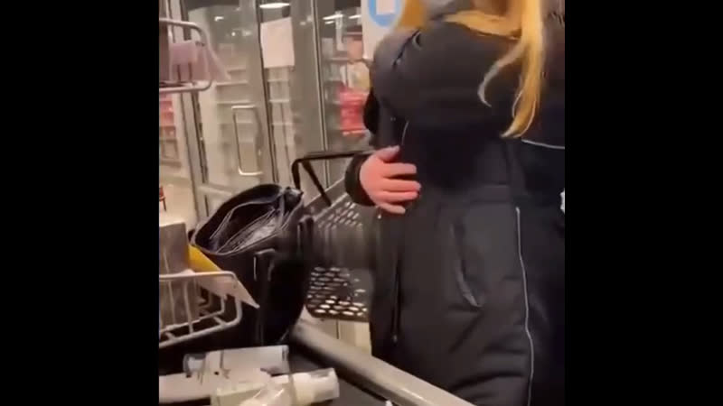 Запасливая посетительница лаи для неимущих