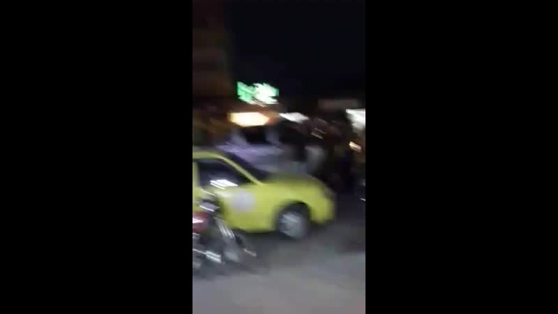 Нескольких porn video – Видео из местных источников ополченцы рпк(сдф) арестовали нескольких молодых местных жителей на рынке в городе манбидж для пр