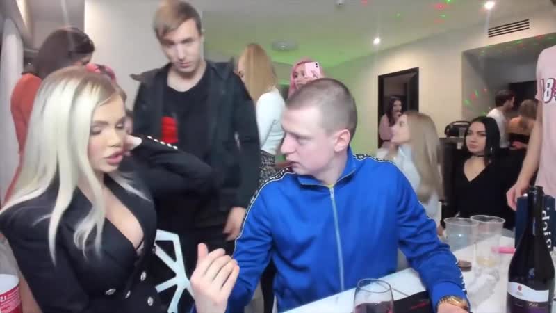 Мелстрой и катя самбука завезли контент прямо на стриме! мелстрой завозит с самбукой! мелстрой!