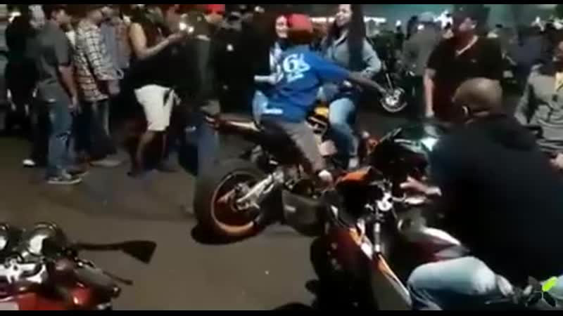 Довыё##вался