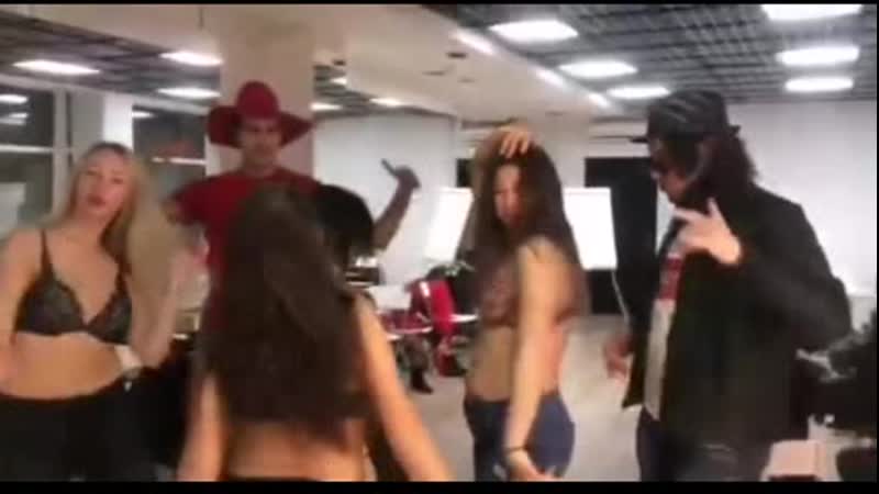 Sex mafia лесли тренинги алекса лесли охотницы/базовый/телеска