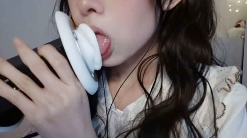 Coconut椰砸 20220410 【asmr coconut椰~】tongue and lips⧸eating earsears licking 刺痛感半脸舔耳（有点点炸） wftvld vz4i