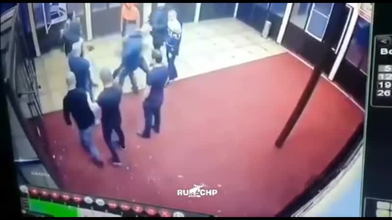 Разговор по душам в ночном клубе