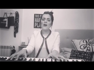 Valeria baroni on instagram "#coldplay #yellow #singer"