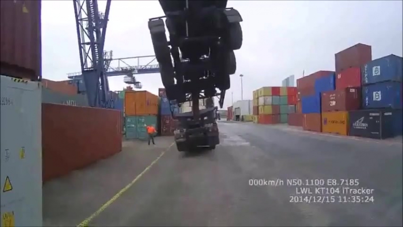 Пойдем со мной, грузовичек ! ))