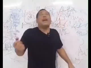 Файл чб клан 171 мужик ебанулся и ржет на доску