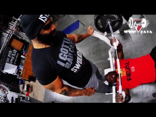 Сити флетчер и большой роб ачивают грудь