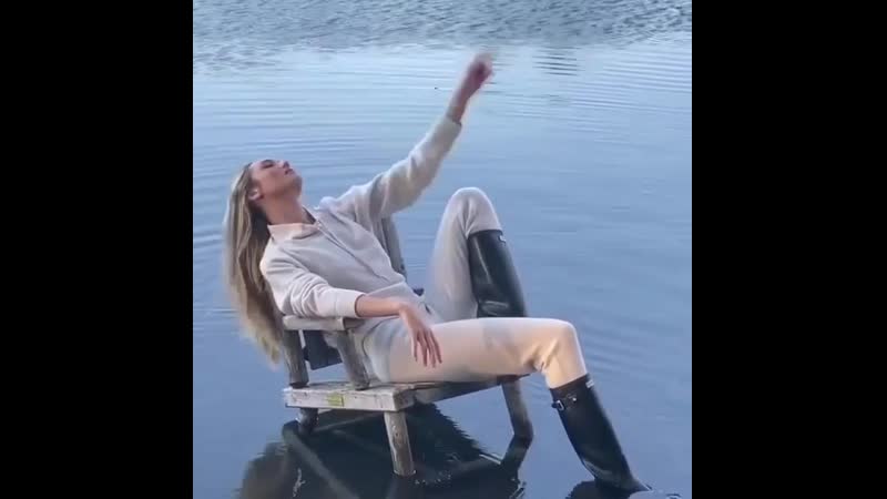 Subpost 1 candice for naked cashmere fall campaign fallen leaf candiceswanepoel naked ( 640 x 640 ) mp4