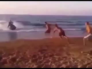 Подрезал друга!