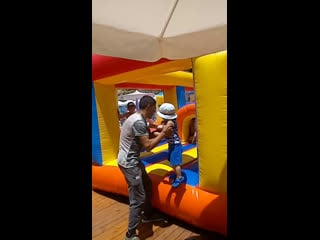 Live waterplanet hotel and aquapark