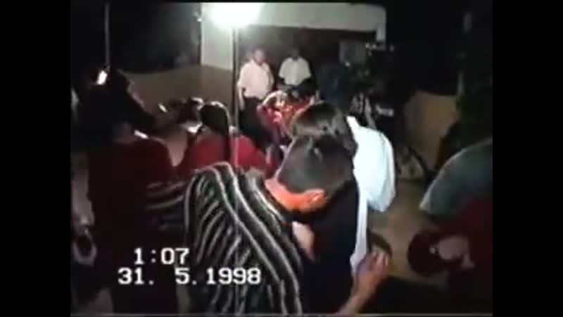 Омарбек &amp; гүлжан 1998 жылдағы тойдағы әндер 01 mp4