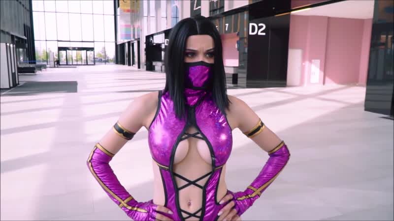 Mileena cosplay