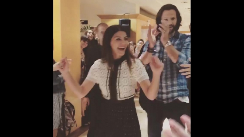 Женевьев и джаред здороваются с фанатами | jibcon jib