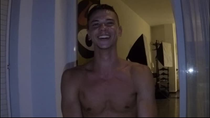 Detrás de las cámaras tommy cabrio se descojona cuando le explicamos nuestros guiones porno