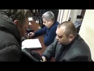 Після оголошення в суді запобіжного заходу у вигляді тримання під вартою волонтеру та дитячому хірургу юлії кузьменко