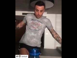 Dimitar berbatov’s bottlecapchallenge watching until the end that touch! mufc