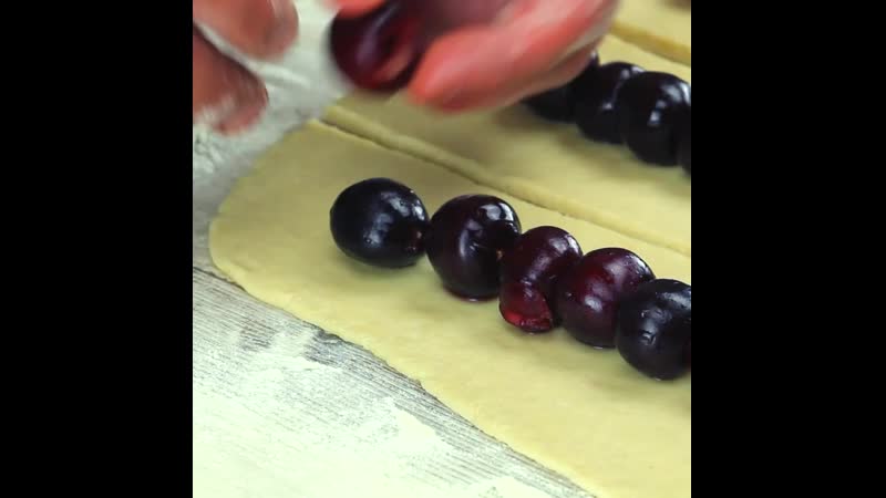 Вишневая шарлотка