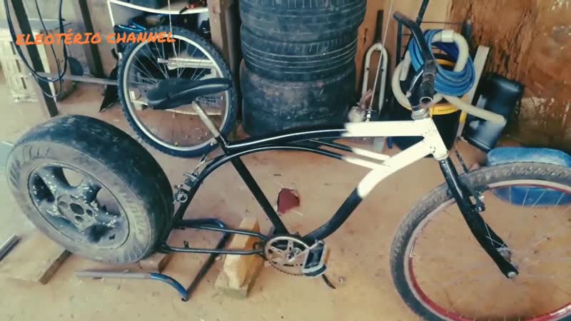 Um novo projeto de uma nova bicicleta chopper