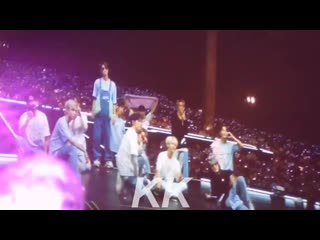 Carats were so surprised when wonwoo suddenly came out to rawr at them 😂 mp4