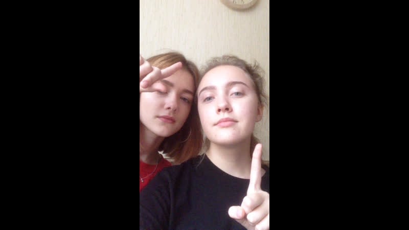 30 зрителей и настя показывает сосиску в тесте