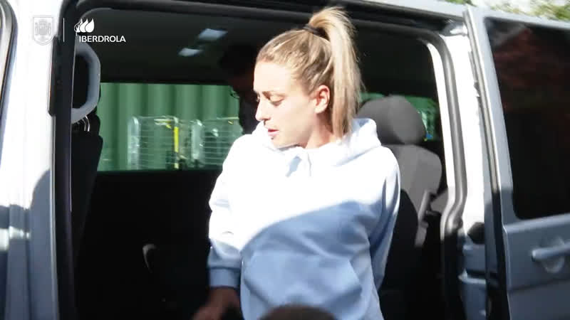 La internacional alexia putellas, camino del hospital para realizarse las pertinentes pruebas médicas