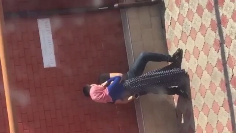 Типичная махачкала +18 запалил сладкую парочку ( без палево в хиджабе)