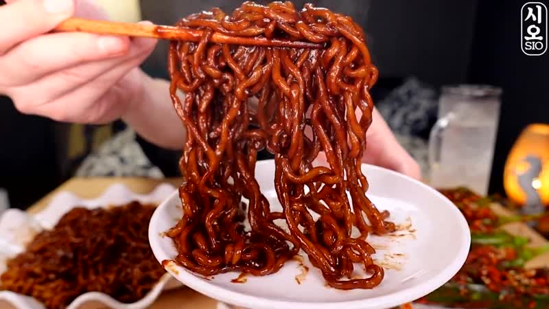 Mukbang porn video – [sio asmr] mukbang | 직접 만든 대왕 오이고추김치에 짜파게티 한우 소고기 먹방 black bean noodles &amp; green chili pepper kimchi チャジャンラーメン