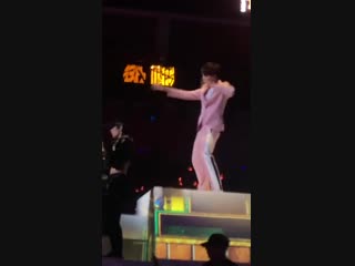 190101 zhang yixing 张艺兴 fancam 秋天maple