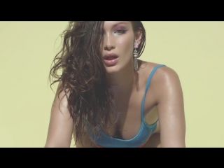 Белла хадид для видео календаря «love», день 1 (2016)