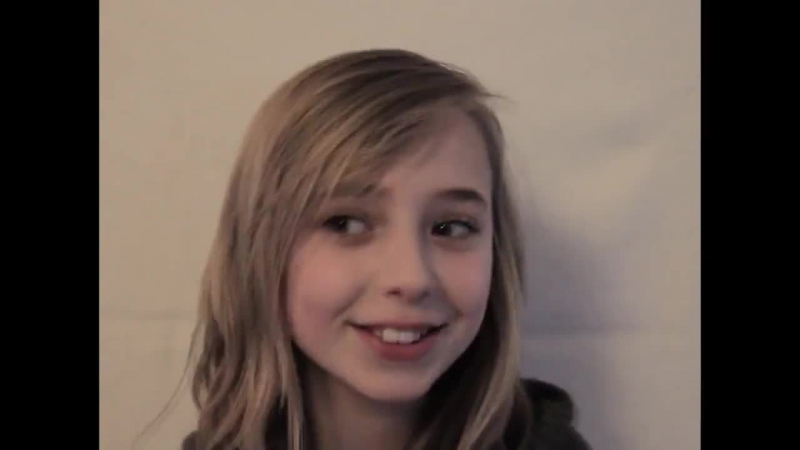 Отец снимал свою дочь каждую неделю в течении 18 лет