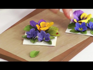 Designing in susans garden with thinlits pansy violet flower