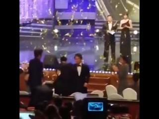 [apan] [15 11 2014] jo jae hyun, lee kwang soo d o congratulate jo in sung (fancam)